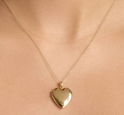 " Sweetheart Locket In 14k Yellow Gold with chain