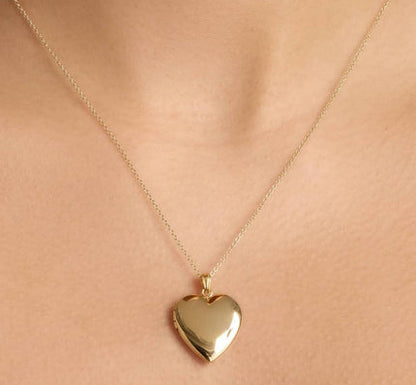 " Sweetheart Locket In 14k Yellow Gold with chain